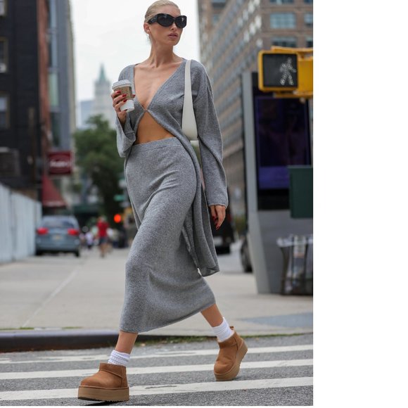 UGG Women's Classic Ultra Mini Platform - Picture 12 of 15